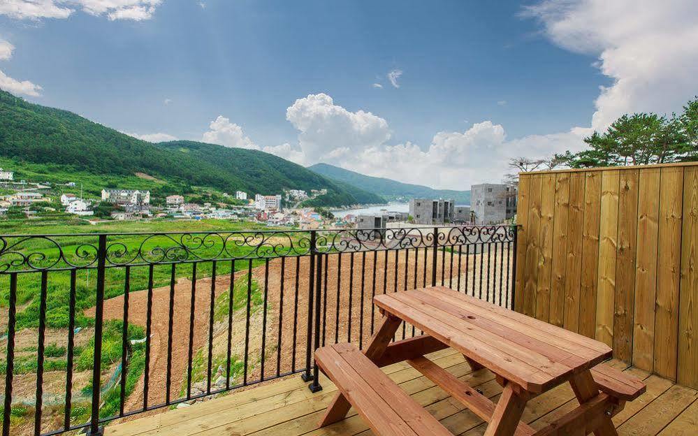 Doya Hotel Geoje Exterior foto